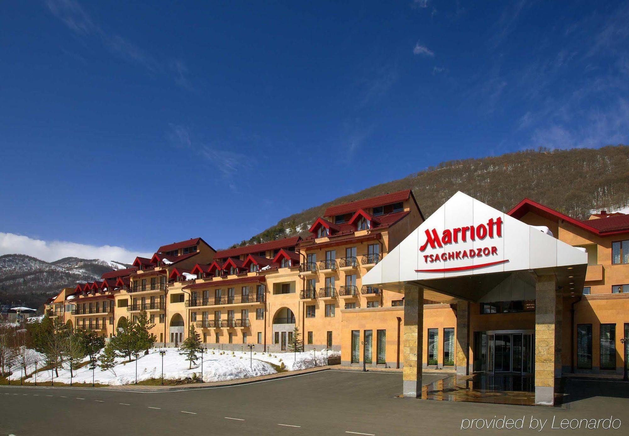 Tsaghkadzor Marriott Hotel Exteriör bild