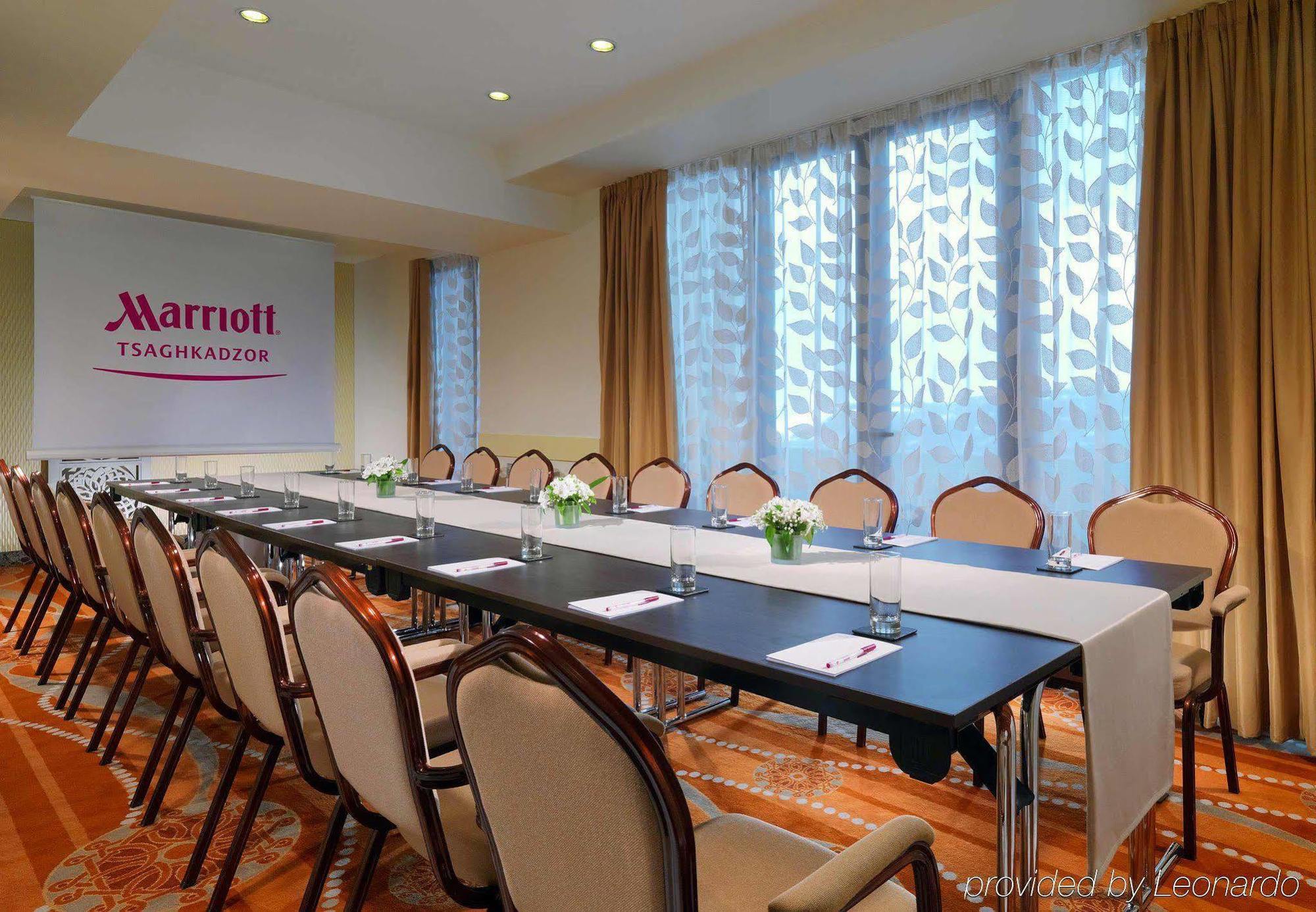 Tsaghkadzor Marriott Hotel Exteriör bild