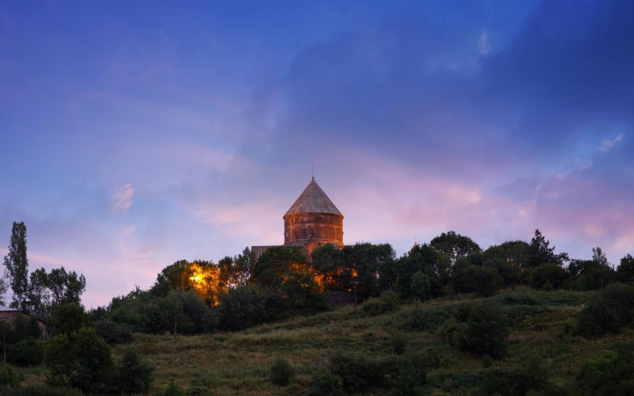Tsaghkadzor Marriott Hotel Exteriör bild